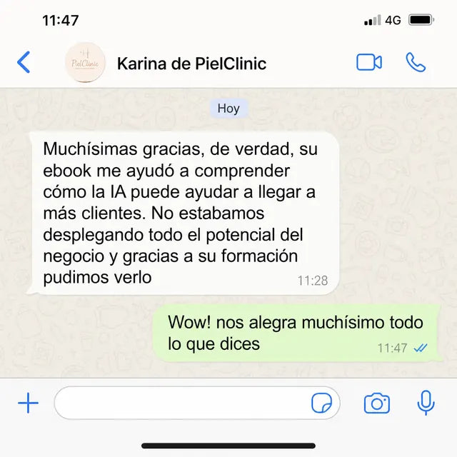WhatsApp de Karina de PielClinic agradeciendo que el ebook le ayudó a entender cómo la IA puede traer más clientes.